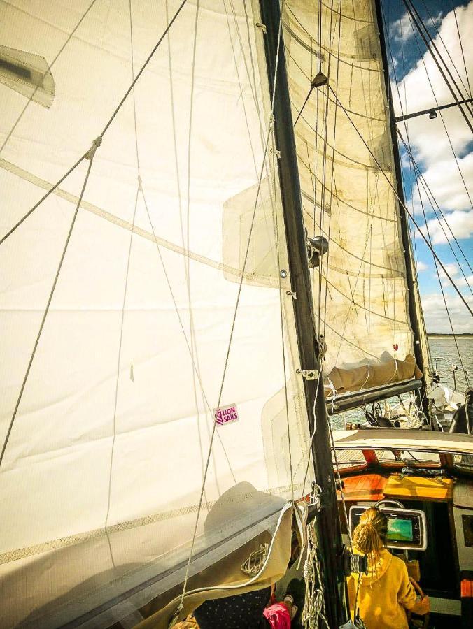 Zeilschip Lucia Hotel Vlissingen Eksteriør billede